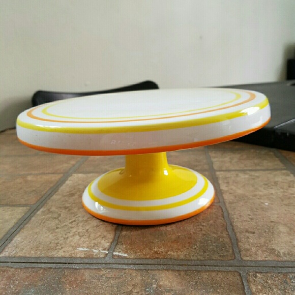 ONE DUAL CAKE N EGG PEDESTAL