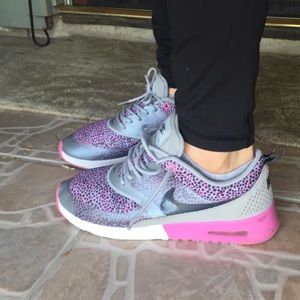 Nike Air Max Thea size 7.5
