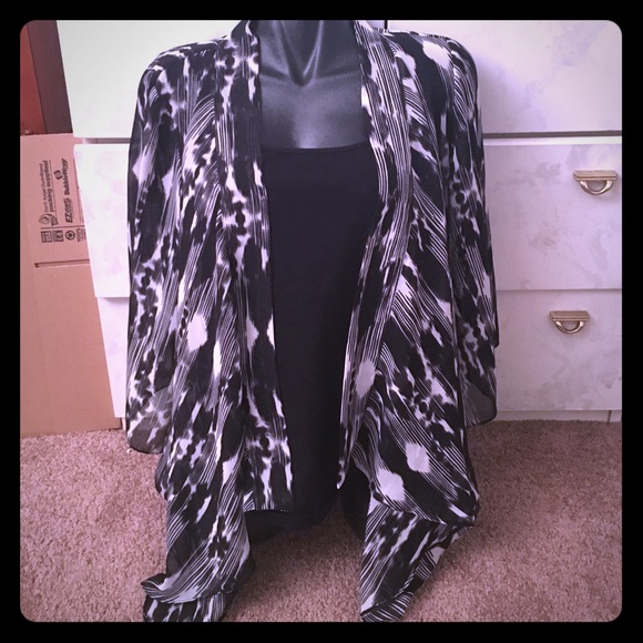 Black and white kimono