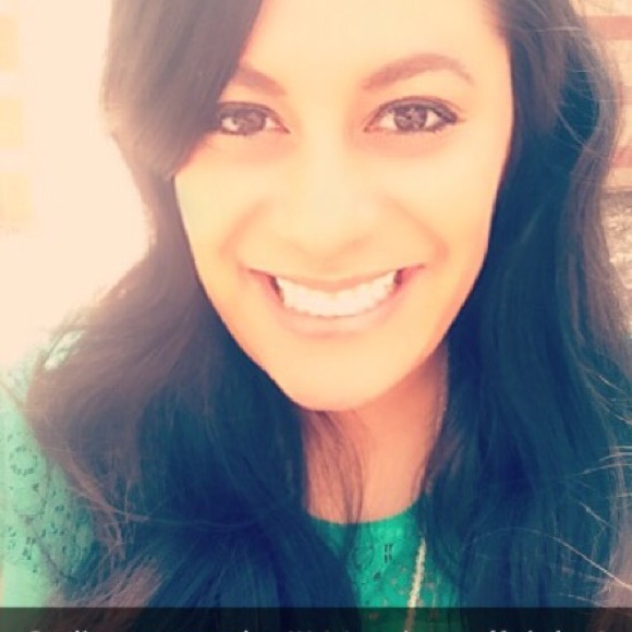 Meet your Posher, Jillian - Picture 1 of 1