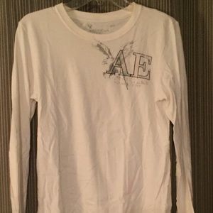 White American Eagle Long-Sleeve