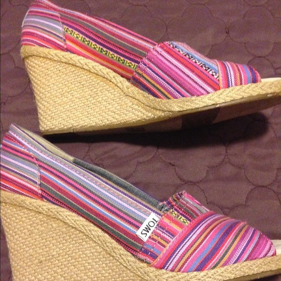 Toms wedges