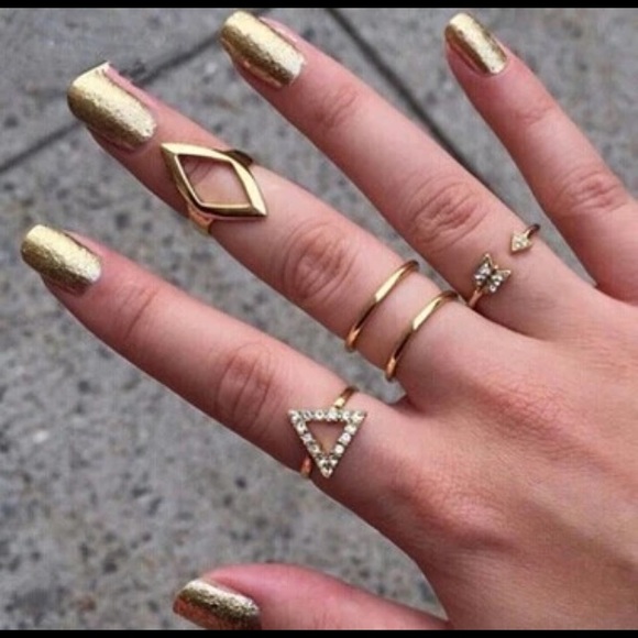 Women 5 finger fashion ring💍 - Picture 1 of 2