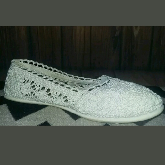 Size 8 Casual Crochet & Canvas Beige Flats Shoes