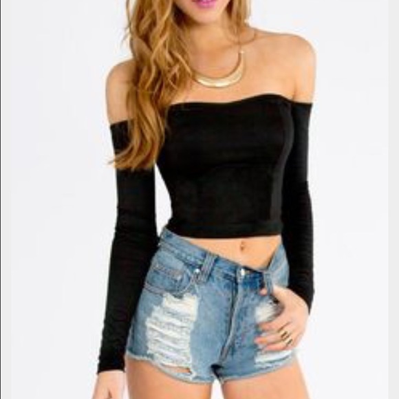 Off Shoulder Crop Top - Picture 2 of 3