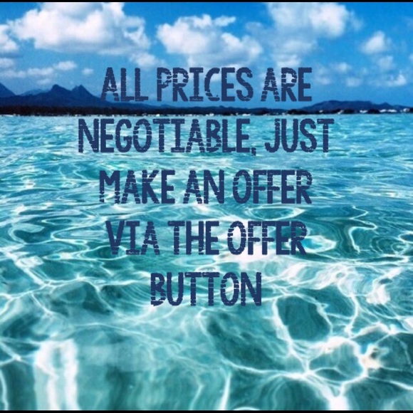 Welcome to My Closet!🙋🤓☺️ - Picture 2 of 3