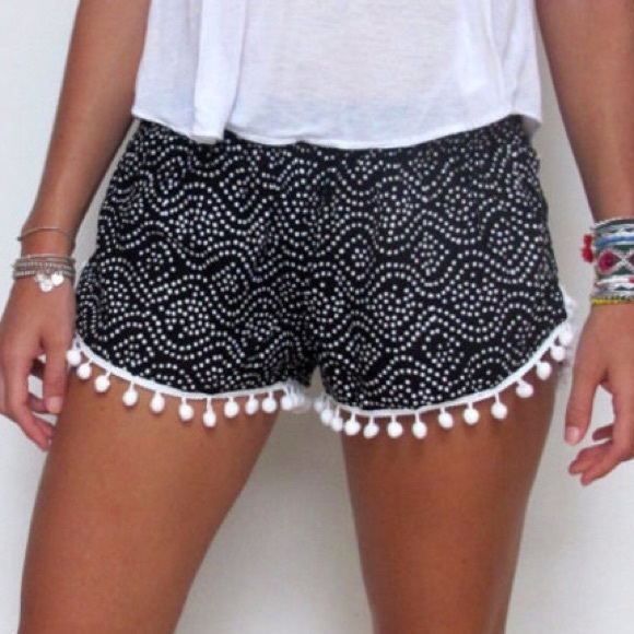Large polka dot Pom shorts