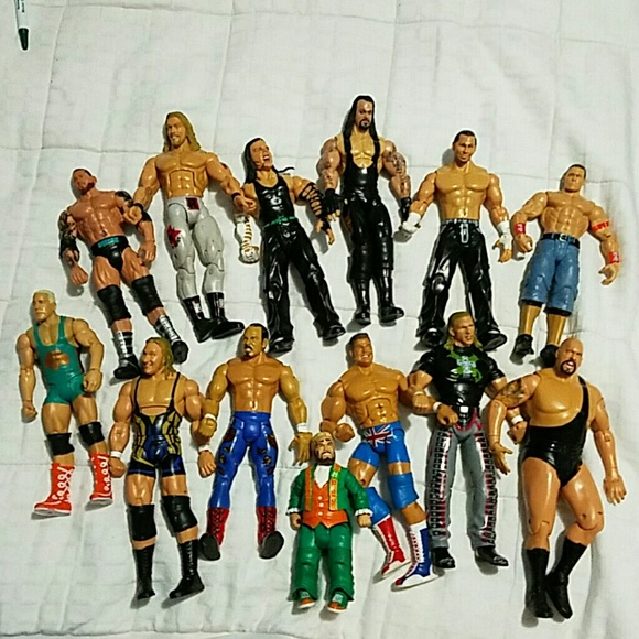 SOLD!! Wrestlemania figures toys