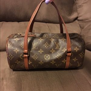 😭 SOLD! LV Papillion 26