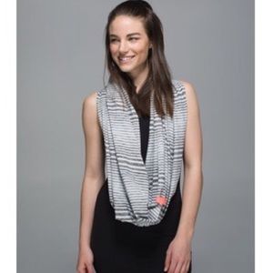 Lululemon rare striped scarf
