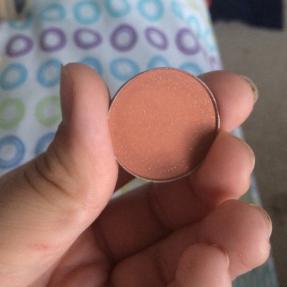 Anastasia Beverly Hills single eyeshadow