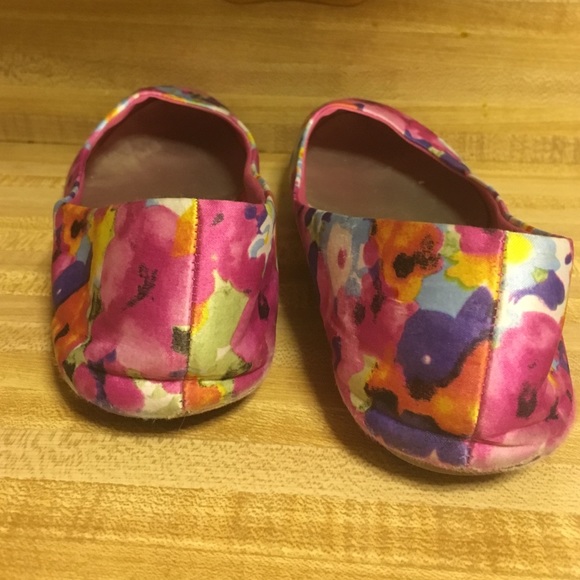 Lower east side floral flats - Picture 4 of 4