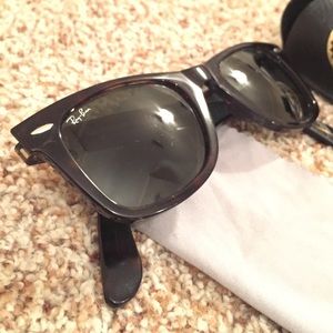Original tortoise shell wayfarers