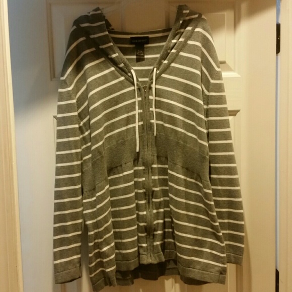 Gray and white 100% cotton sweater hoodie