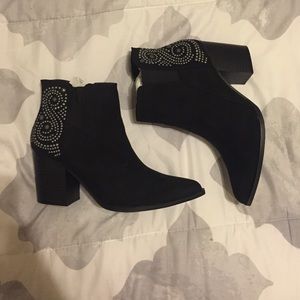 Suede black booties.