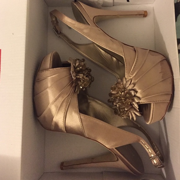 ALDO sling back satin shoes size 39 (9)