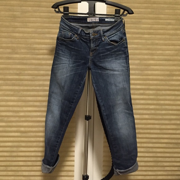 Guess cropped jeans.