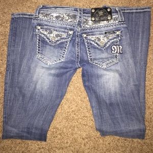 Size 25 miss me boot cut jeans. Sequins pockets!