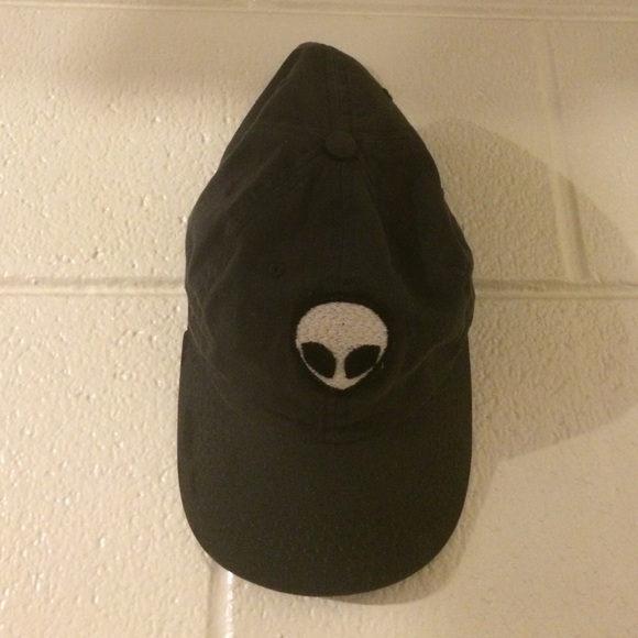 BRANDY MELVILLE BASEBALL CAP