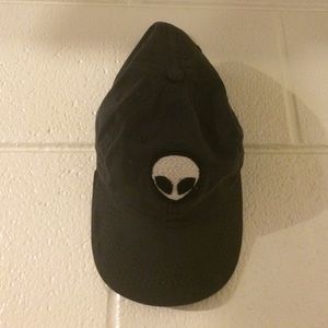 BRANDY MELVILLE BASEBALL CAP