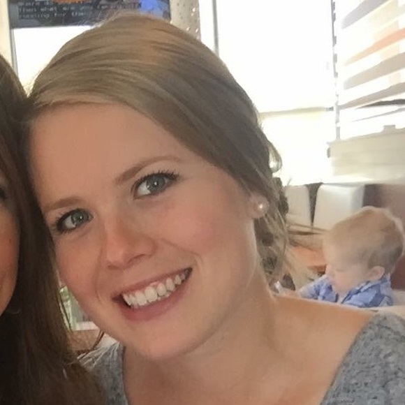 Meet your Posher, Sarah - Picture 2 of 2