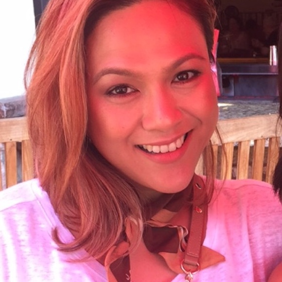 Meet your Posher, Denise - Picture 2 of 2