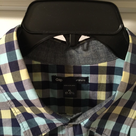 GAP Long Sleeve Button Down - Picture 2 of 3
