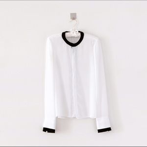 🎄 SALE 🎄 Georgette Blouse w/ Contrast Collar