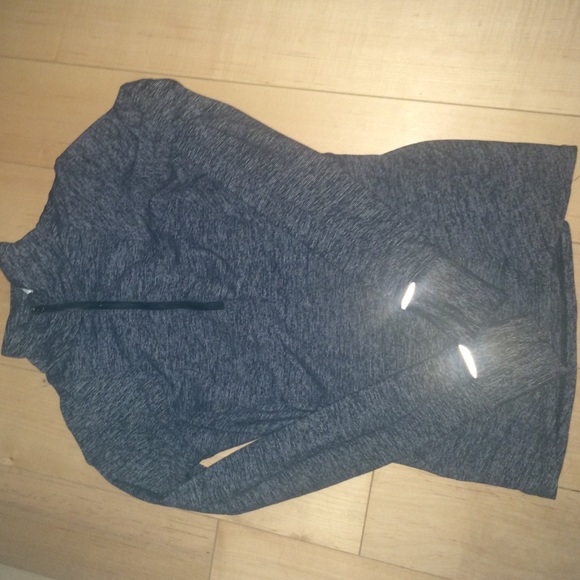 Lululemon turtle neck sweat shirt