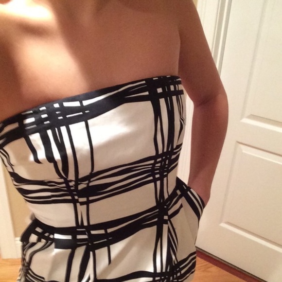*lowest* Express strapless dress - Picture 2 of 3