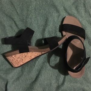 Rockport wedges!