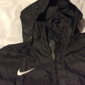TRADING!! 🎀Nike Storm Fit Windbreaker