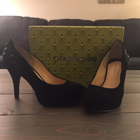 MOVING SALE - Gianni Bini Heels