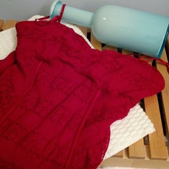Candie's camisole. Bright red. Xl