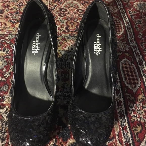 High heels sequence - Picture 2 of 4
