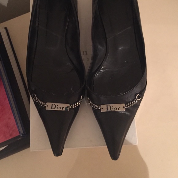 Christian Dior pointed toe leather flats