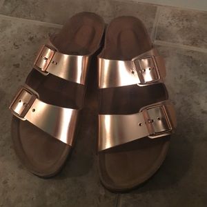 Metallic Gold Birkenstock's in Great Condition