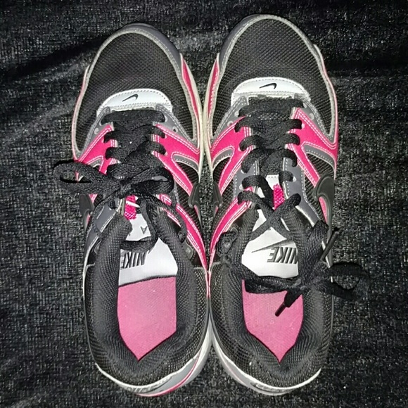 Nike Air Max Tennis Shoes MAKE AN OFFER!!!