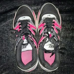 Nike Air Max Tennis Shoes MAKE AN OFFER!!!