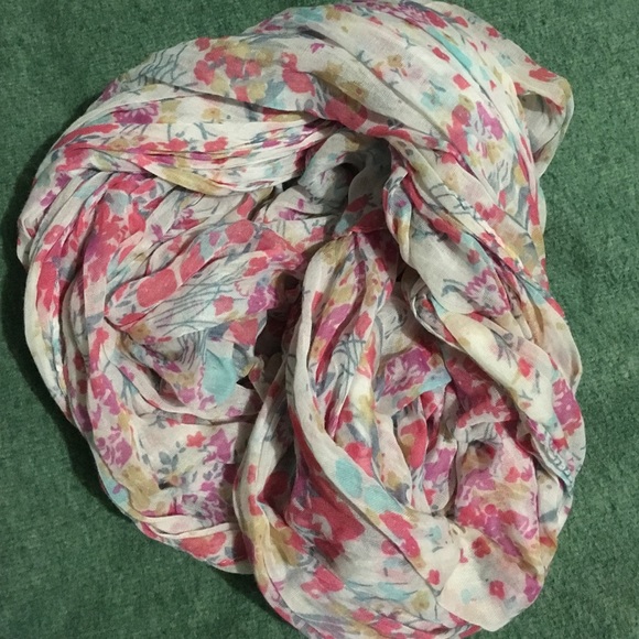 American Eagle Scarf!
