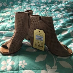 Taupe Toms peep toe bootie