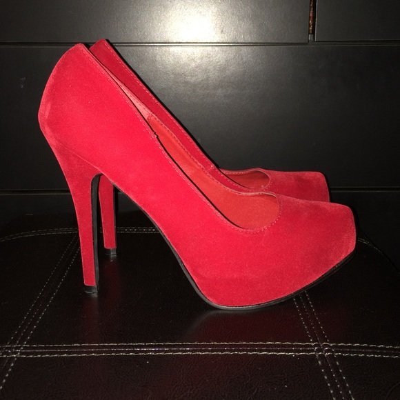 Red high heels ❤️💃🏻