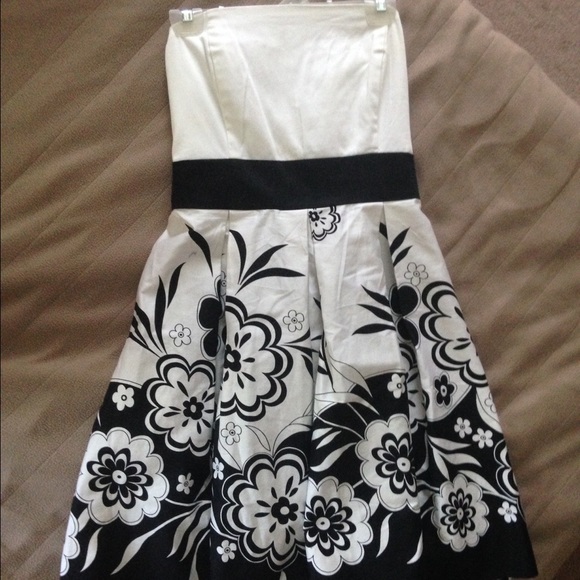 Strapless sun/cocktail dress