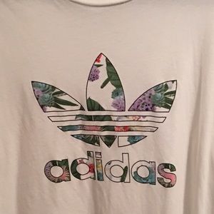 Floral trefoil logo adidas tee