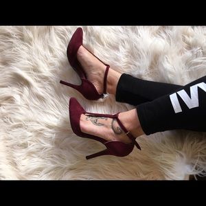 T strap pointy toe heels