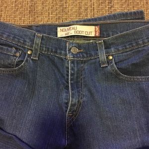 Women's Levi jeans