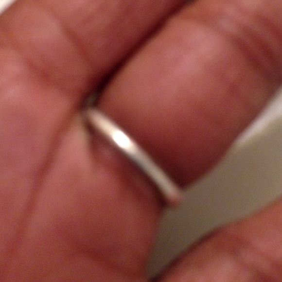 Authentic RETURN TO TIFFANY SILVER RING - Picture 2 of 3