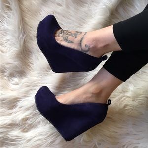 Aldo navy blue suede wedges