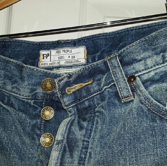 FREE PEOPLE SHORTS - Picture 2 of 4