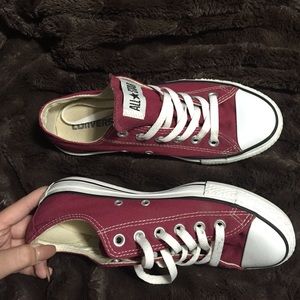 Maroon converse